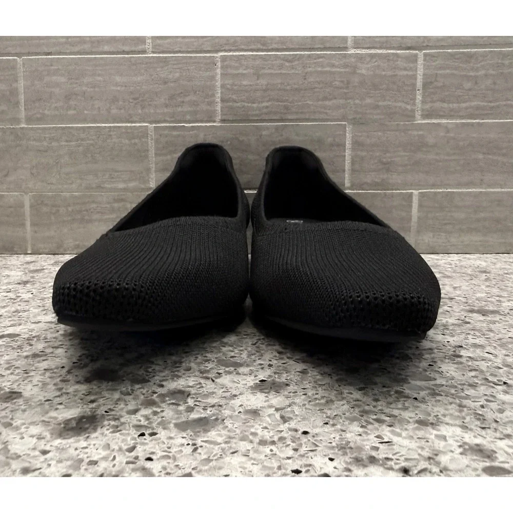 Vivaia brand item